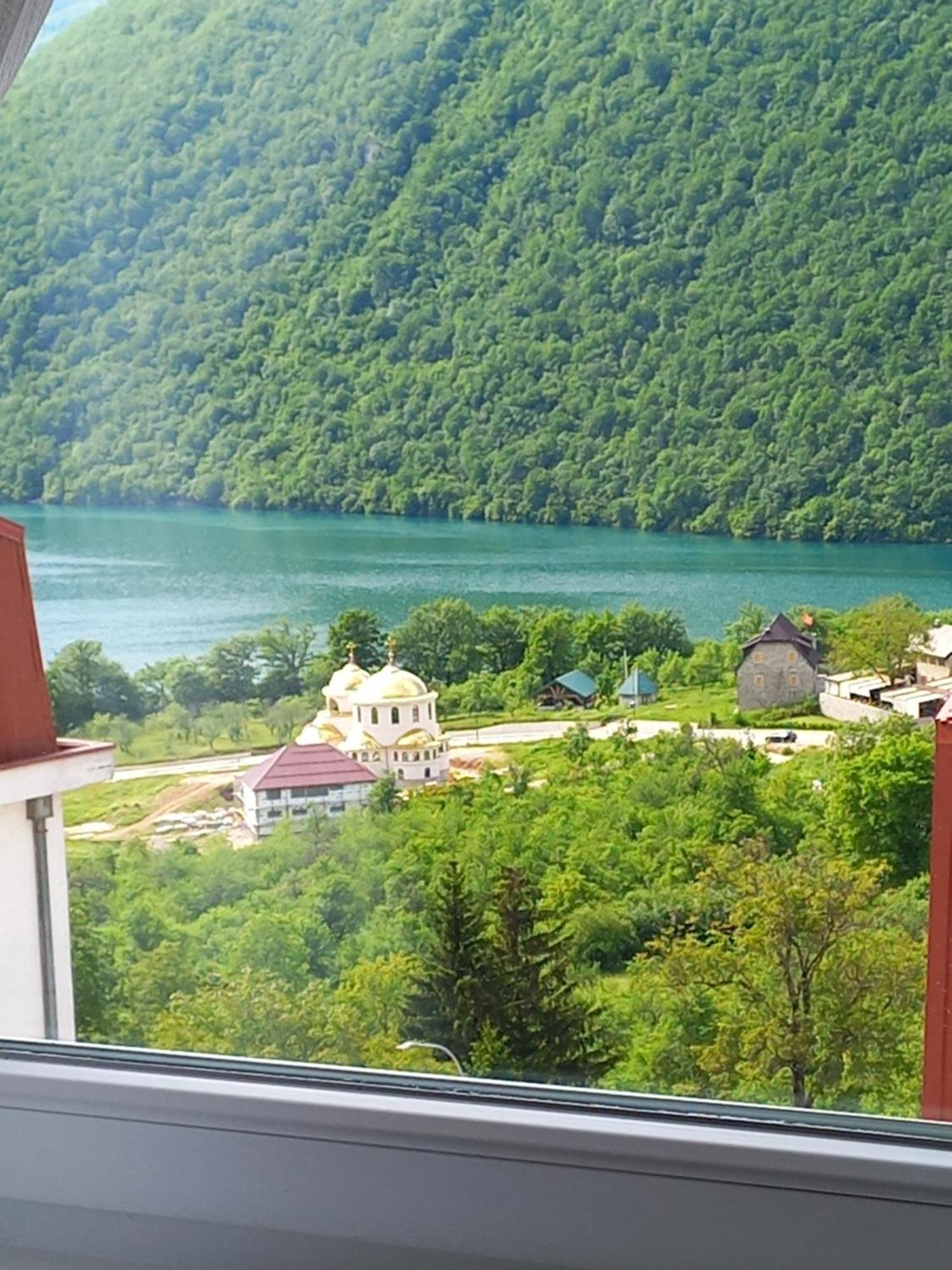 Apartman Petra Lux Плужине Экстерьер фото